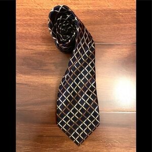 🍁SALE🍁BERGAMO New York Black Geometric Design Necktie